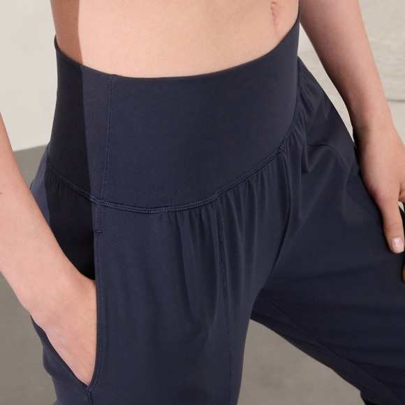 Athleta Salutation Jogger in Powervita Navy Blue - Picture 2 of 4